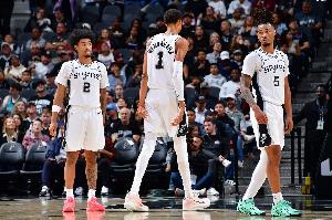 帕森斯：马刺有最好的年轻双核文班+卡斯尔 算上哈珀能讨论BIG3了